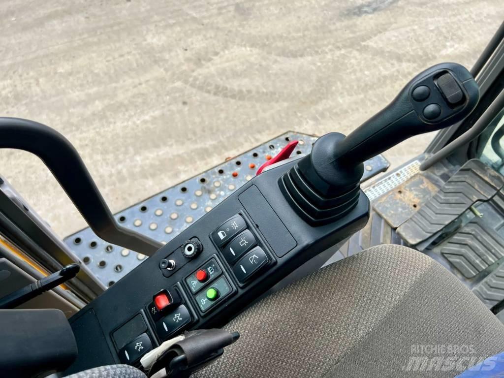 Volvo EC380E HR UHD Demontāžas ekskavators