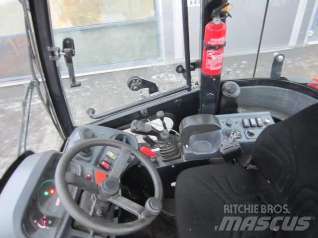 Kubota R 065 Iekrāvēji uz riteņiem