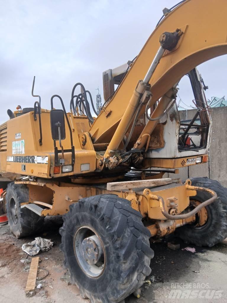 Liebherr A 316 Transmisija