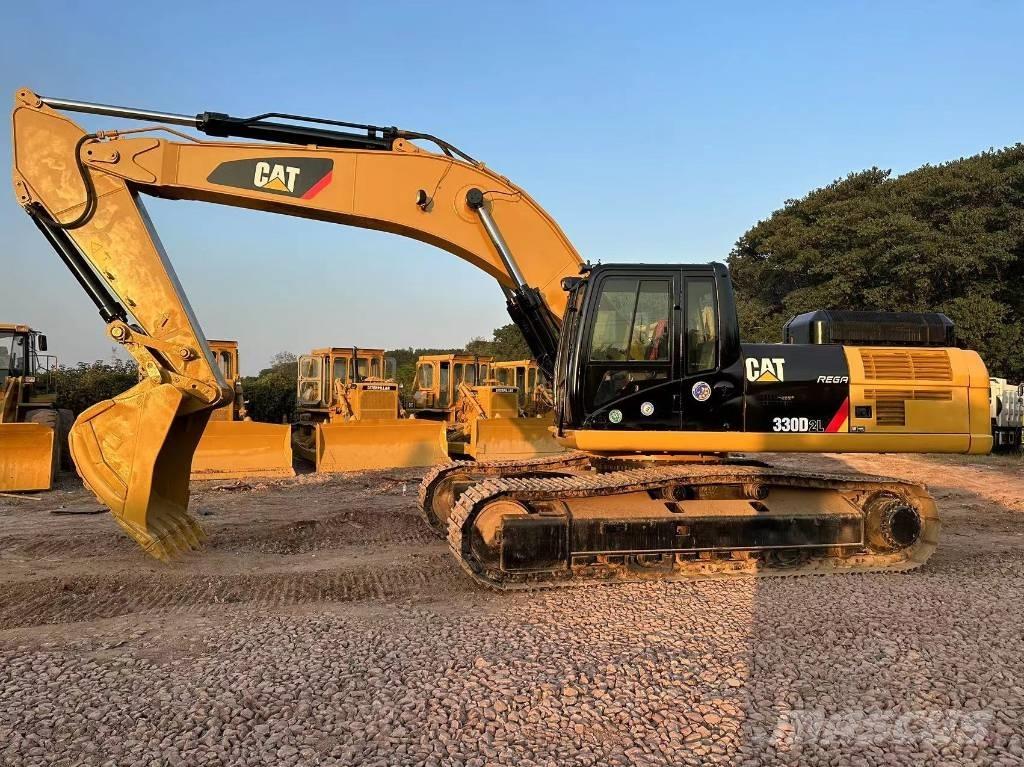 CAT 330 D L Kāpurķēžu ekskavatori