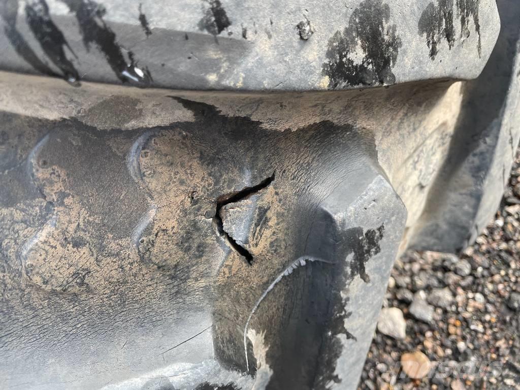 Mitas SET OF WHEELS Riepas, riteņi un diski