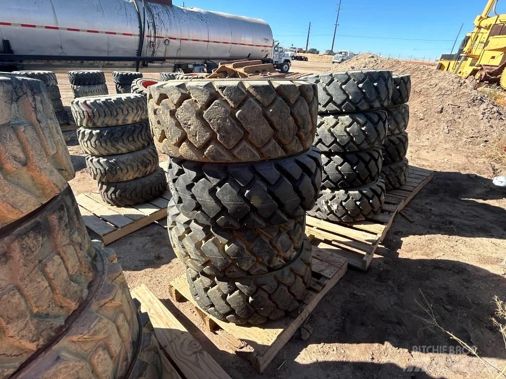 Bobcat 12x16.5 Tires Riepas, riteņi un diski