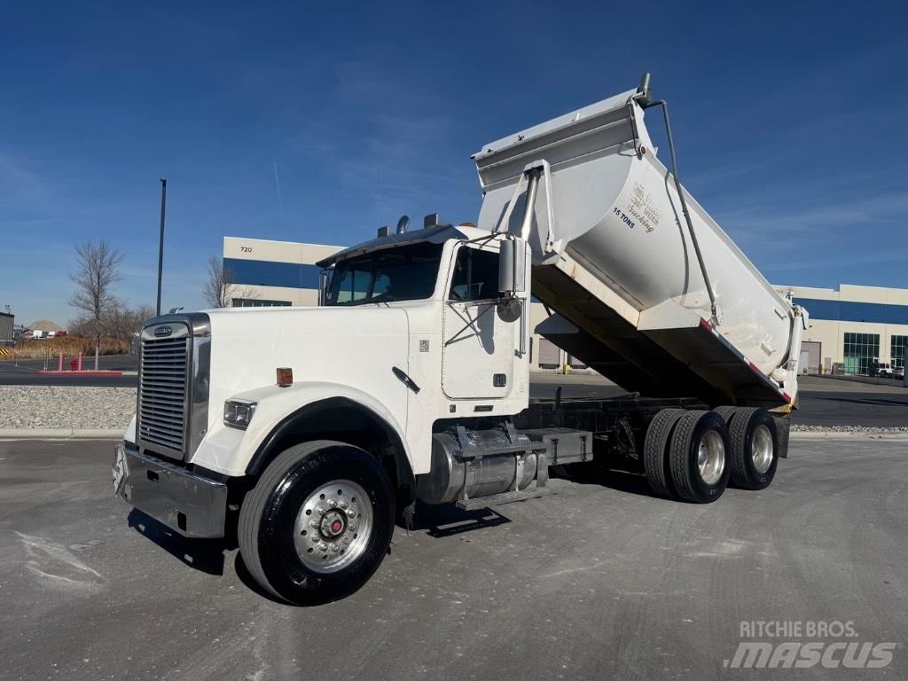 Freightliner FL 120 Pašizgāzējs