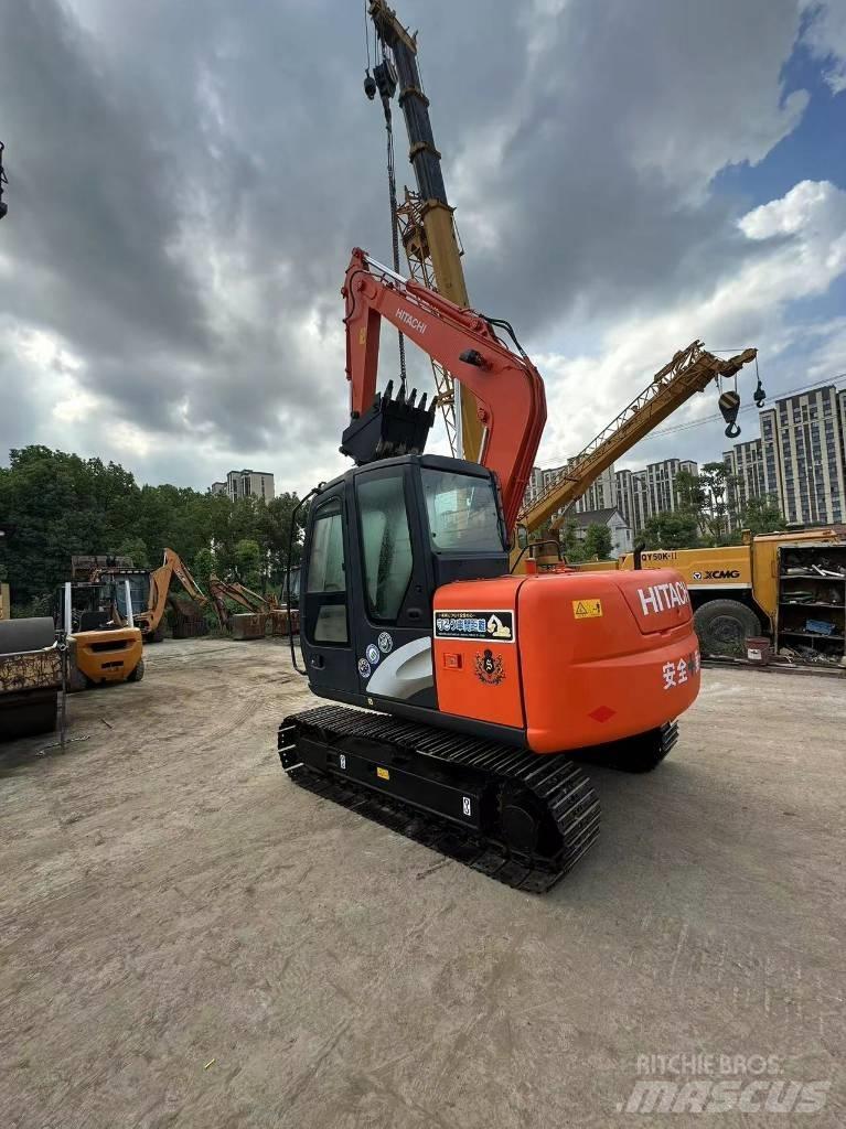 Hitachi ZX 70 Kāpurķēžu ekskavatori