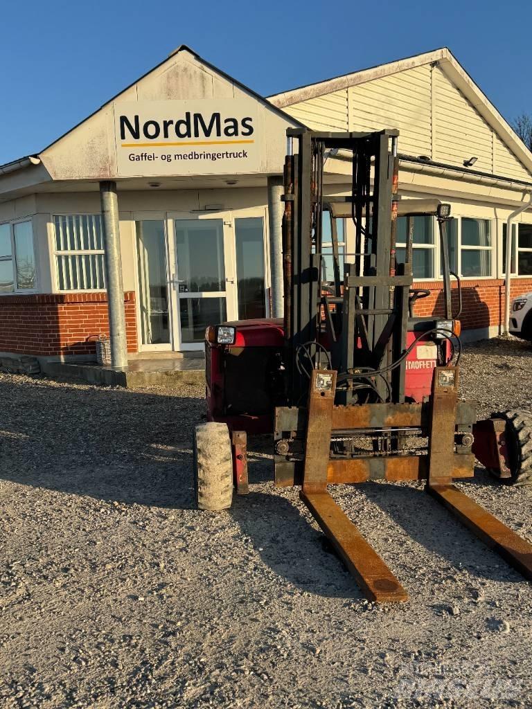Moffett M4 25.3 Tehnika ar dīzeļa dzinēju