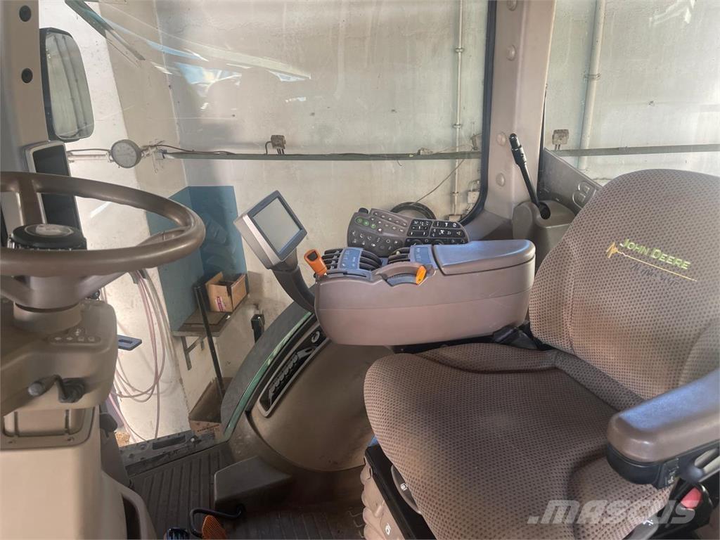 John Deere 7230 R Traktori