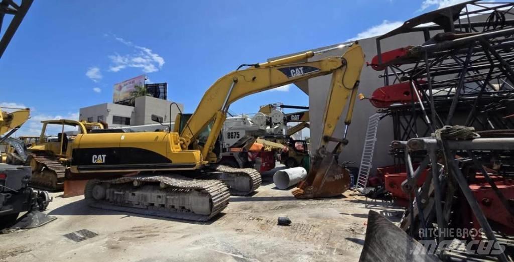 CAT 325 CL Kāpurķēžu ekskavatori