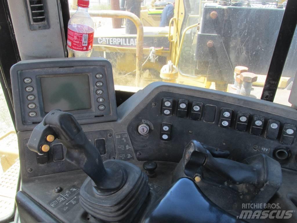 CAT D 9 T Kāpurķēžu buldozeri