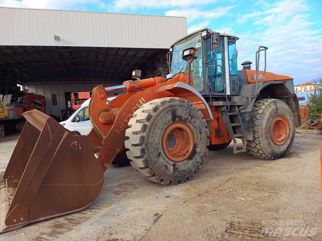 Hitachi ZW 310 Iekrāvēji uz riteņiem