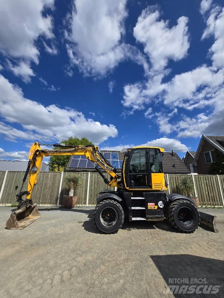 JCB 110 W Hydradig Ekskavatori uz riteņiem