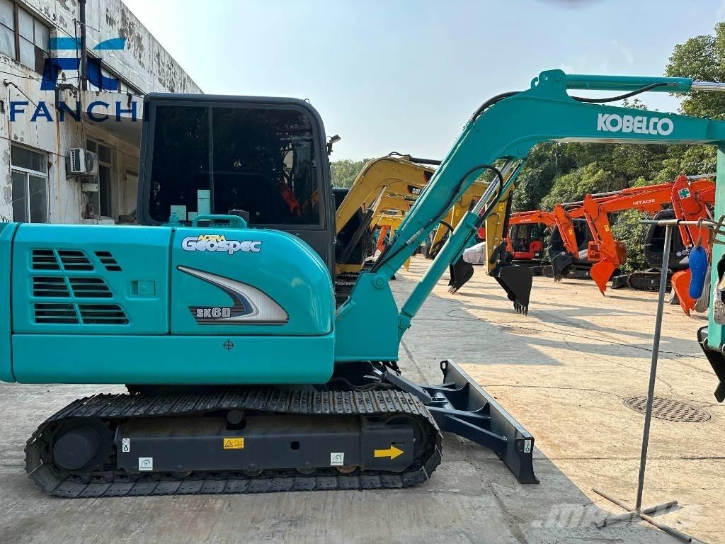 Kobelco SK60-8 Kāpurķēžu ekskavatori
