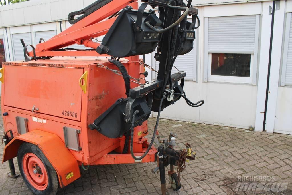 JLG 6308 AN Gaismas torņi