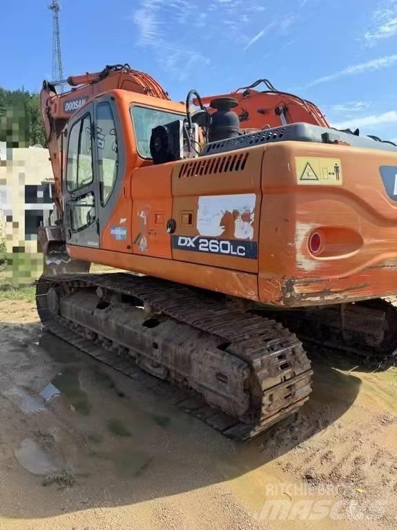 Doosan DX 260LC Kāpurķēžu ekskavatori