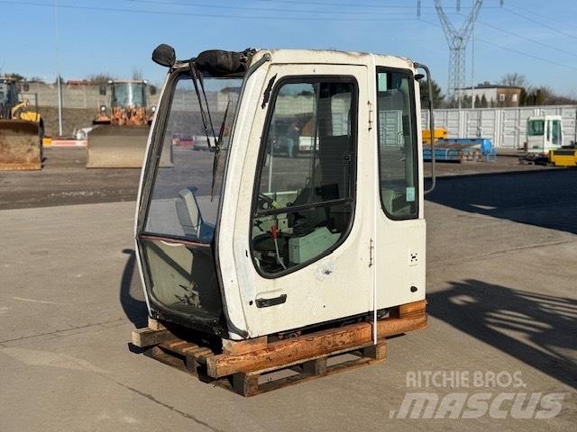 Liebherr A 924 C CAB Kabīnes un interjers