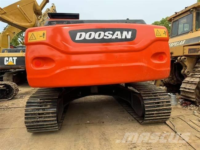 Doosan DX 225 LCA Kāpurķēžu ekskavatori