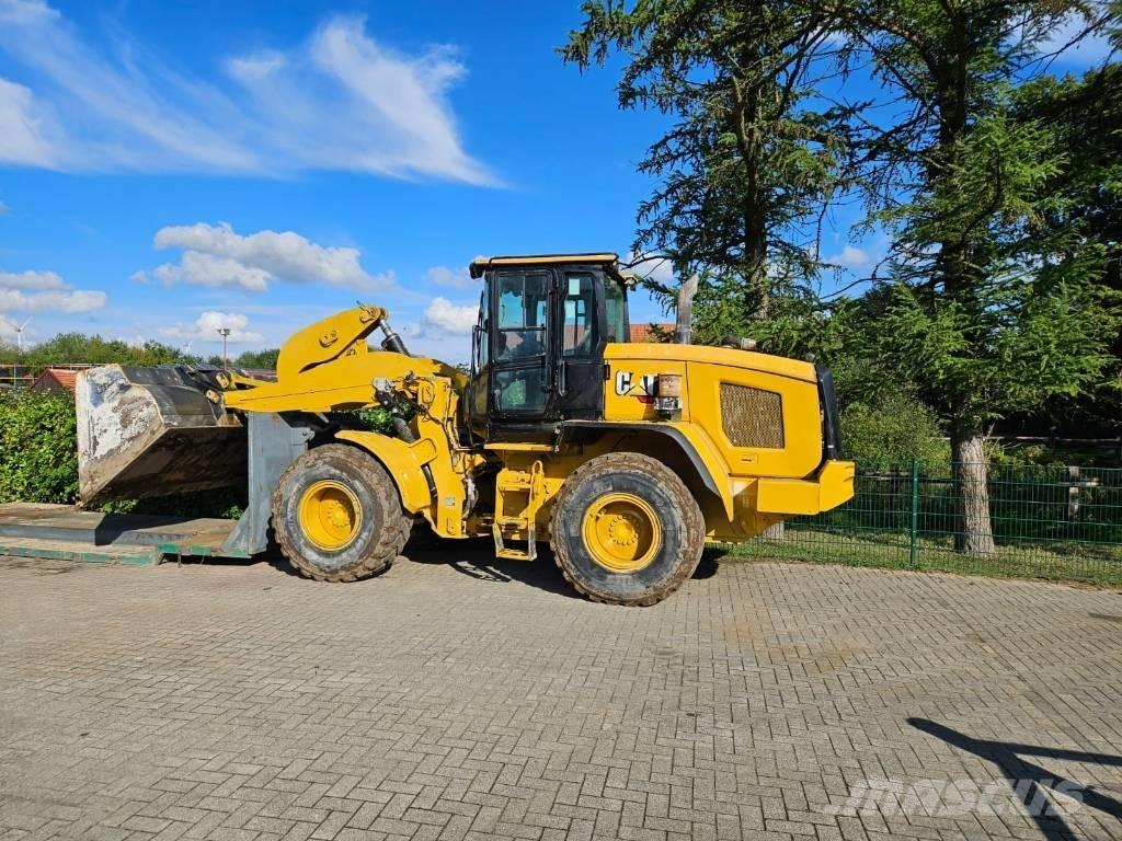 CAT 930 M Iekrāvēji uz riteņiem