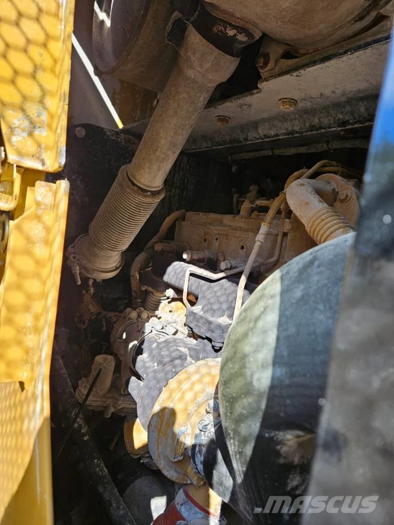 CAT 930 M Iekrāvēji uz riteņiem