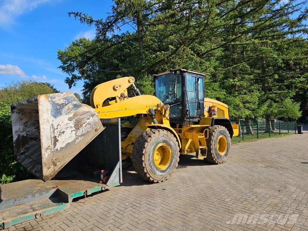 CAT 930 M Iekrāvēji uz riteņiem