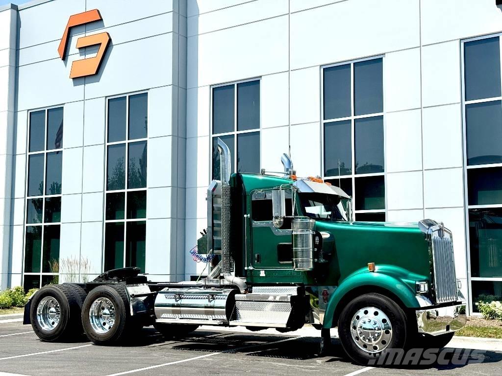 Kenworth W 900 Vilcēji