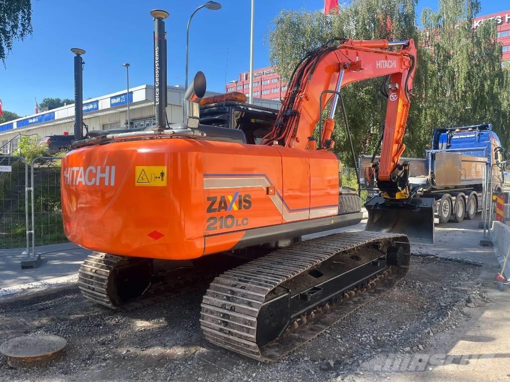Hitachi ZX 210 Kāpurķēžu ekskavatori