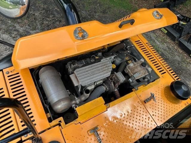 JCB JS190N LC Kāpurķēžu ekskavatori