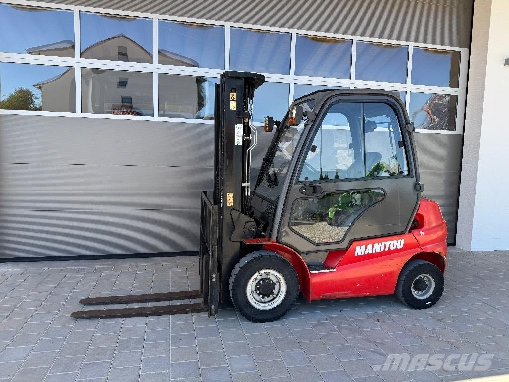 Manitou MI 25 Tehnika ar dīzeļa dzinēju
