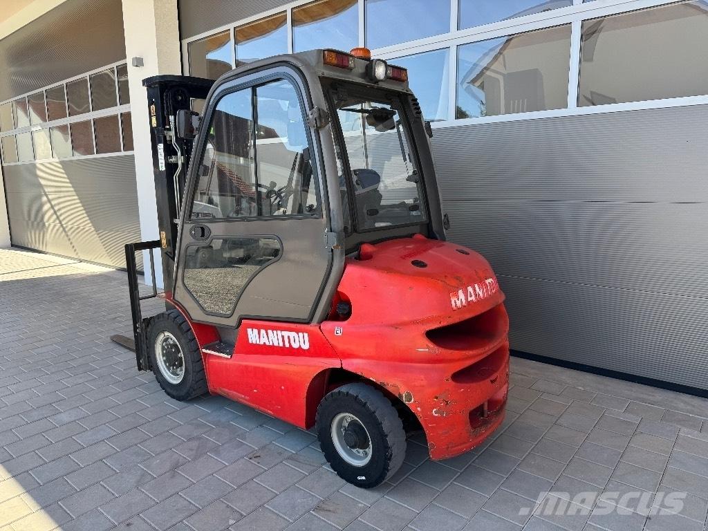 Manitou MI 25 Tehnika ar dīzeļa dzinēju