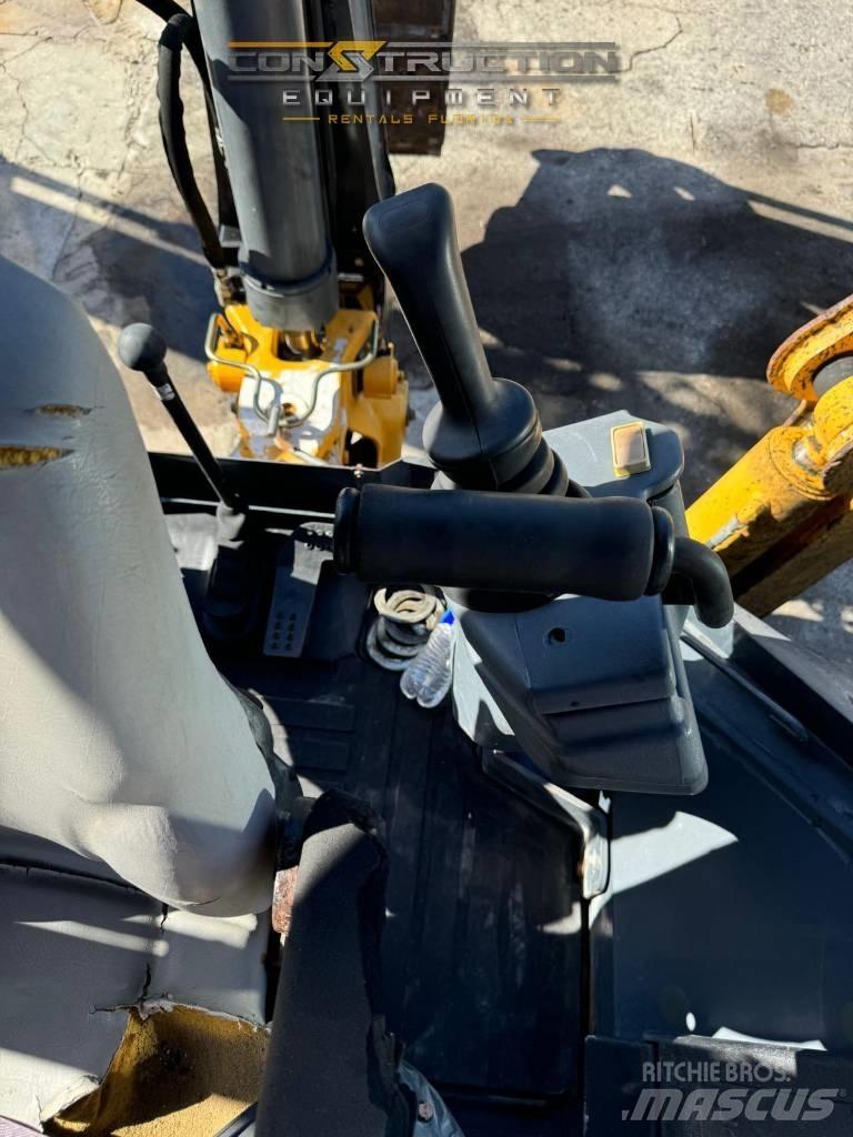 DEERE 310SK Ekskavatori-iekrāvēji