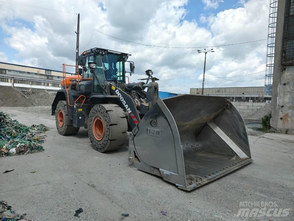 Doosan DL 320-7 Iekrāvēji uz riteņiem