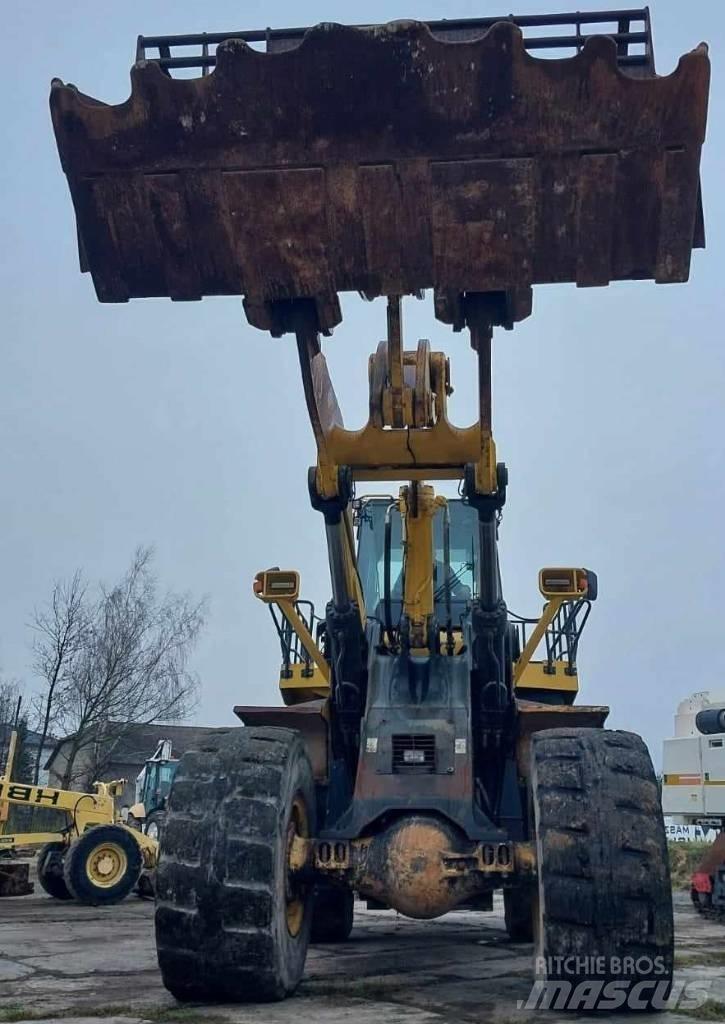 Komatsu WA 600-6 Iekrāvēji uz riteņiem