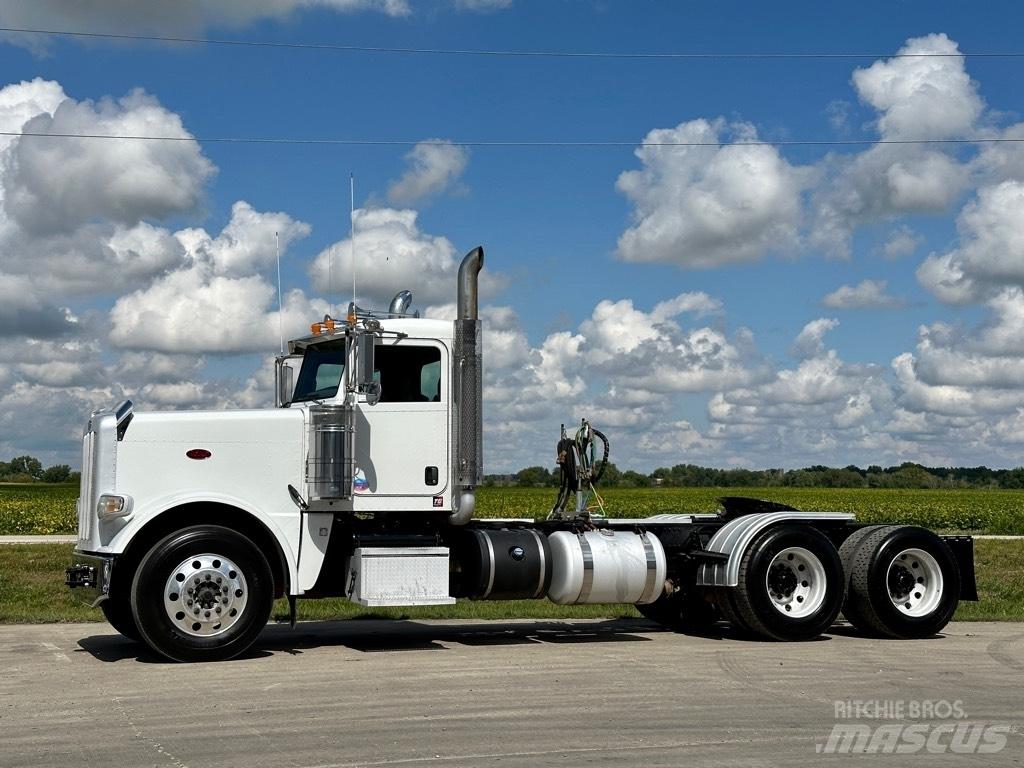 Peterbilt 388 Vilcēji