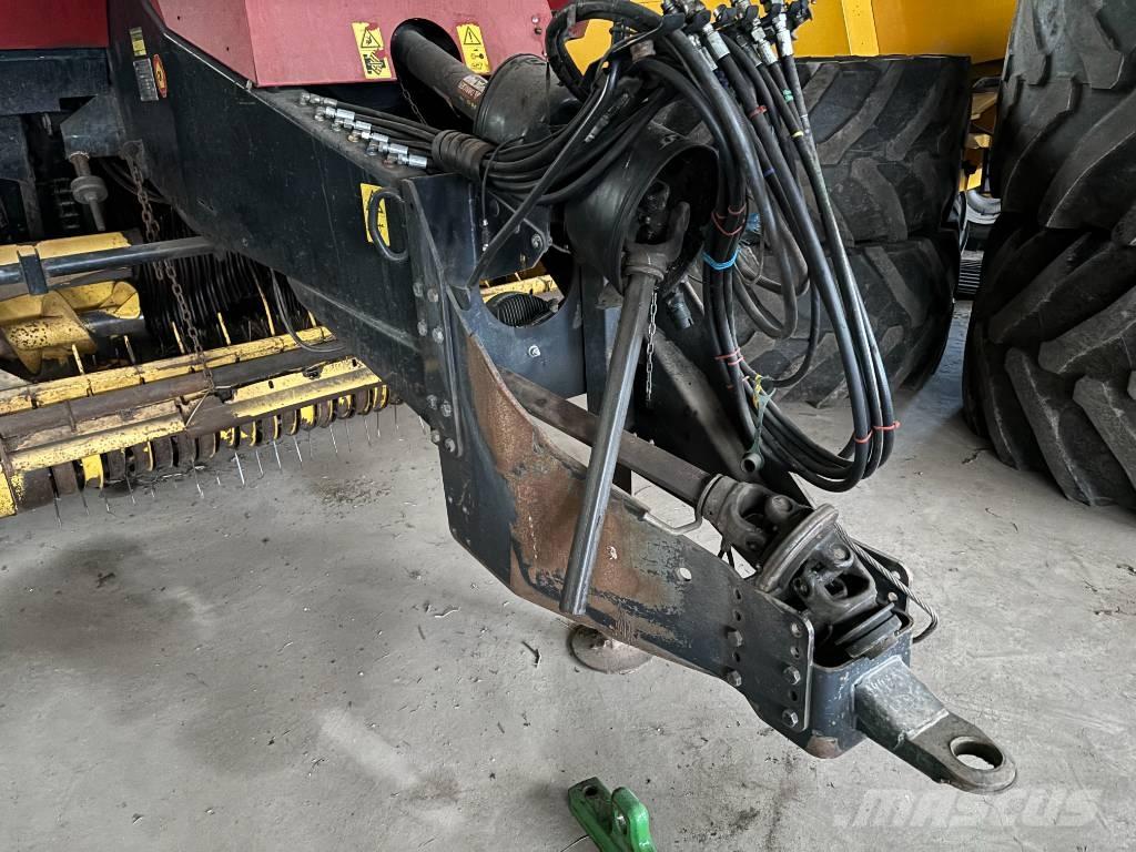 New Holland BB 940 Ķīpu preses