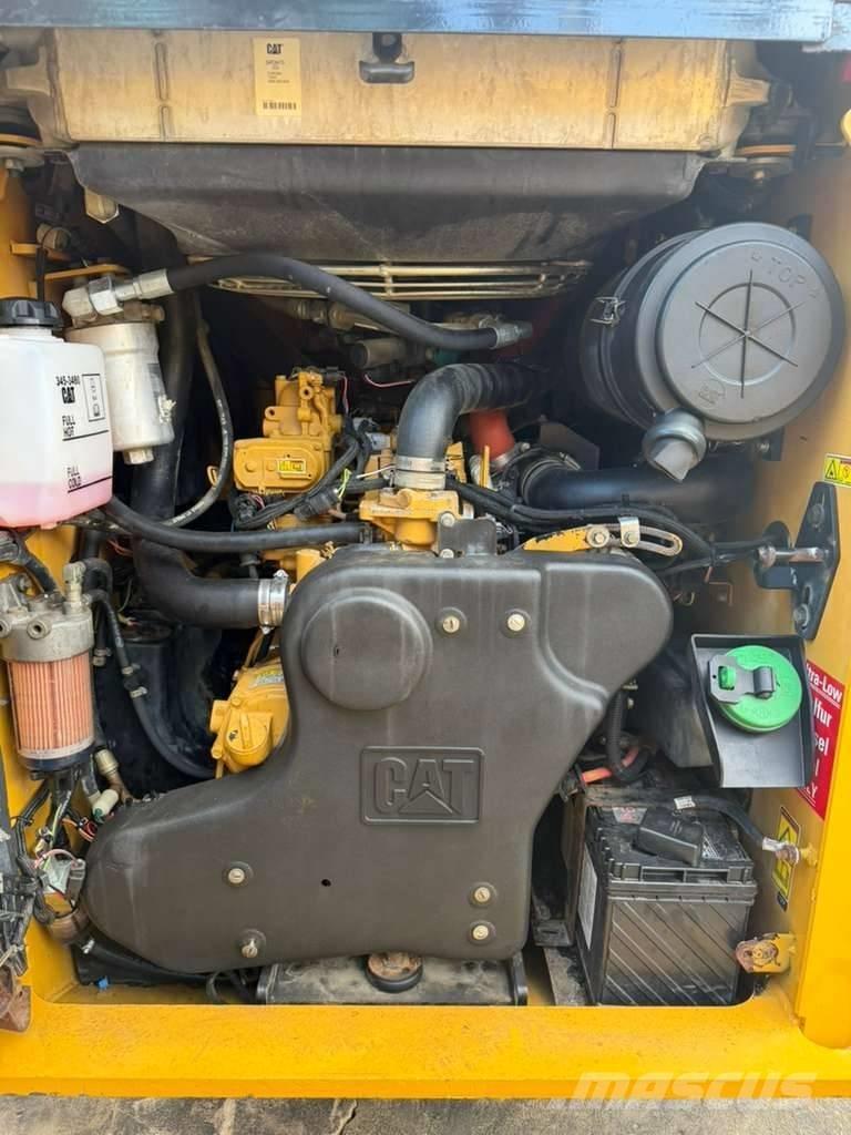 CAT 299 D XHP Lietoti riteņu kompaktiekrāvēji