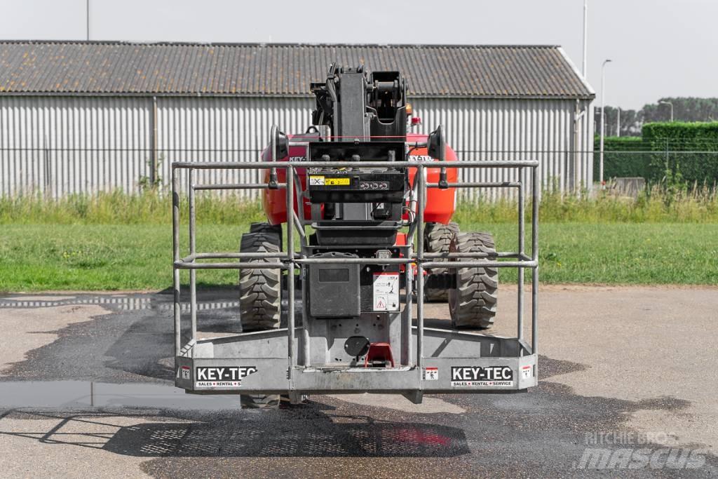 Manitou 200 ATJ e Strēles pacēlāji