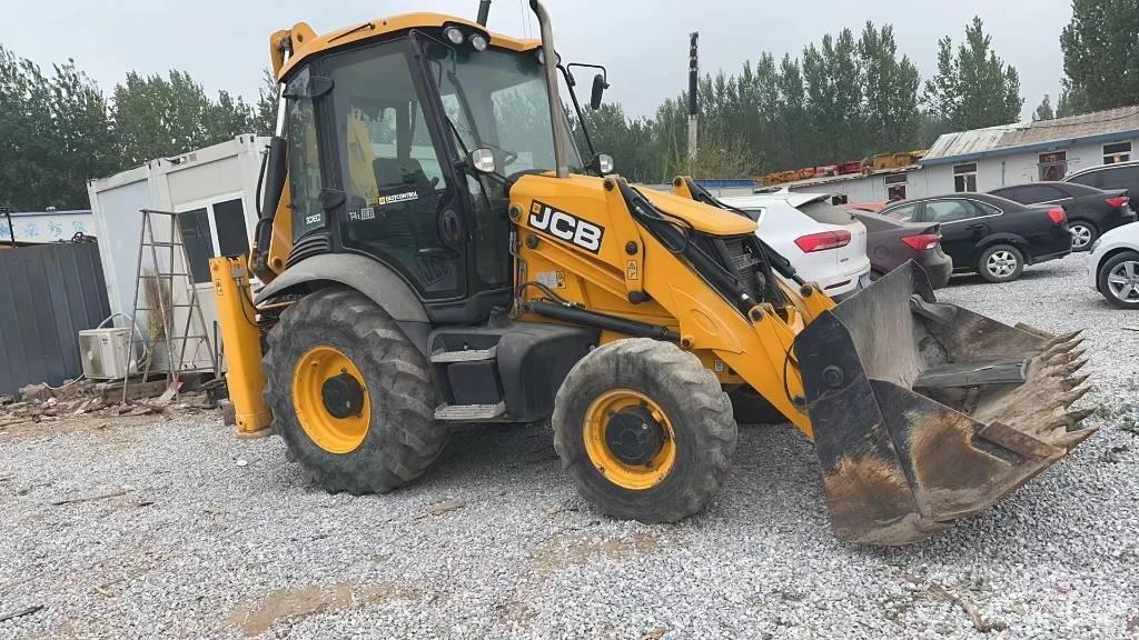 JCB 3CX Ekskavatori-iekrāvēji