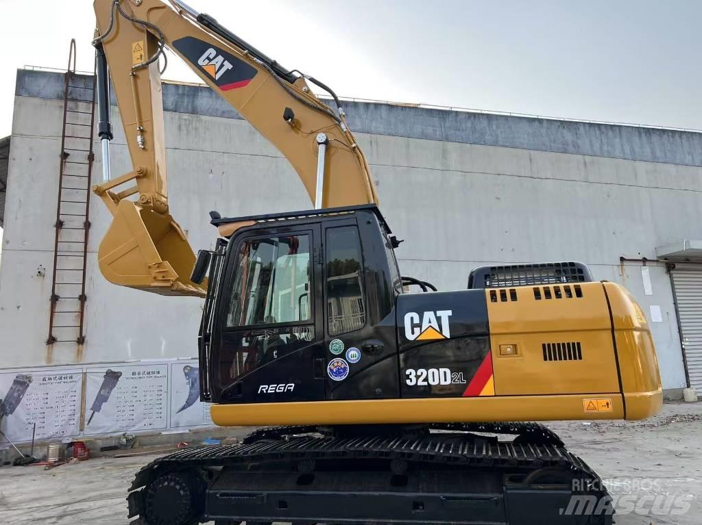 CAT 320D2 Vidēja lieluma ekskavatori 7 t - 12 t