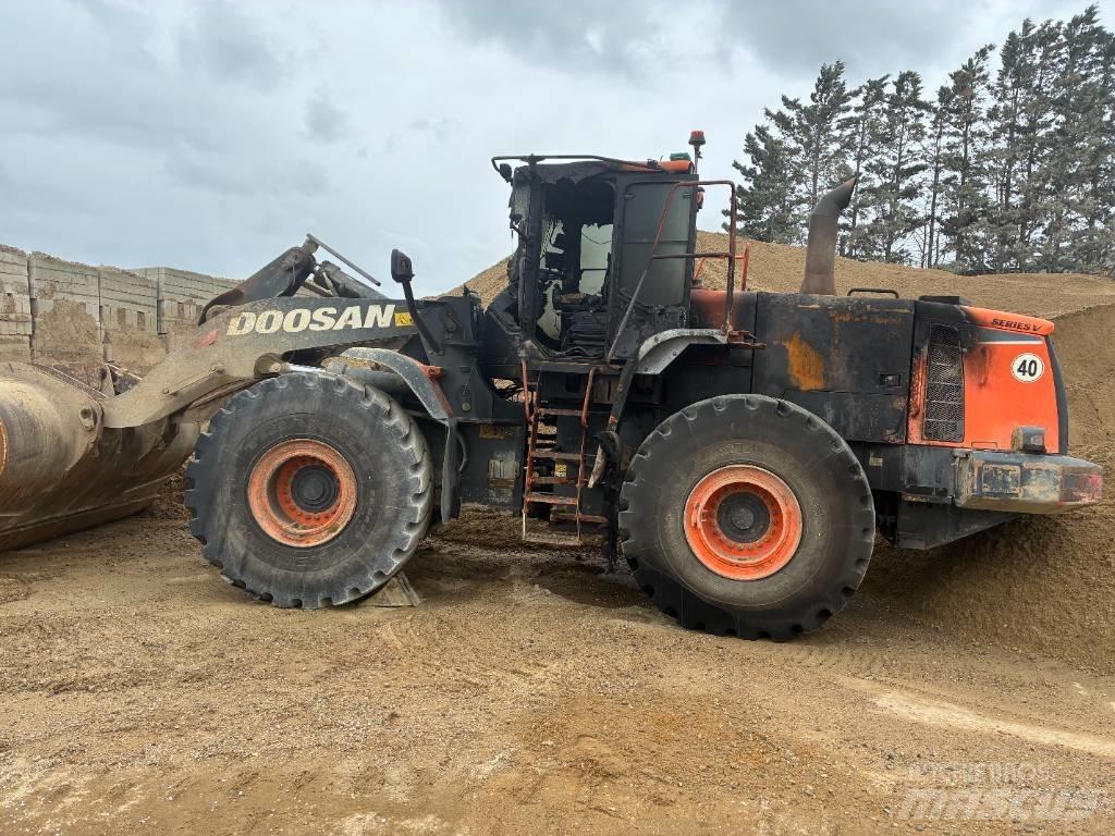 Doosan 420-5 Iekrāvēji uz riteņiem