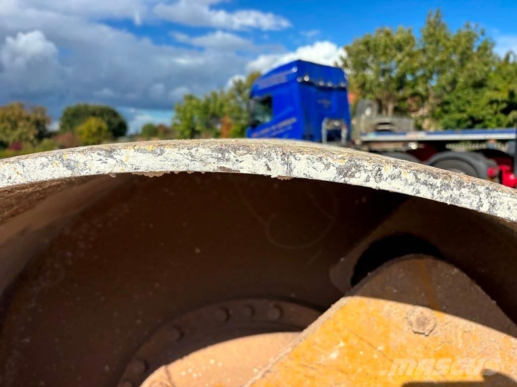 CAT CS 64 B Vienvalča grunts veltņi