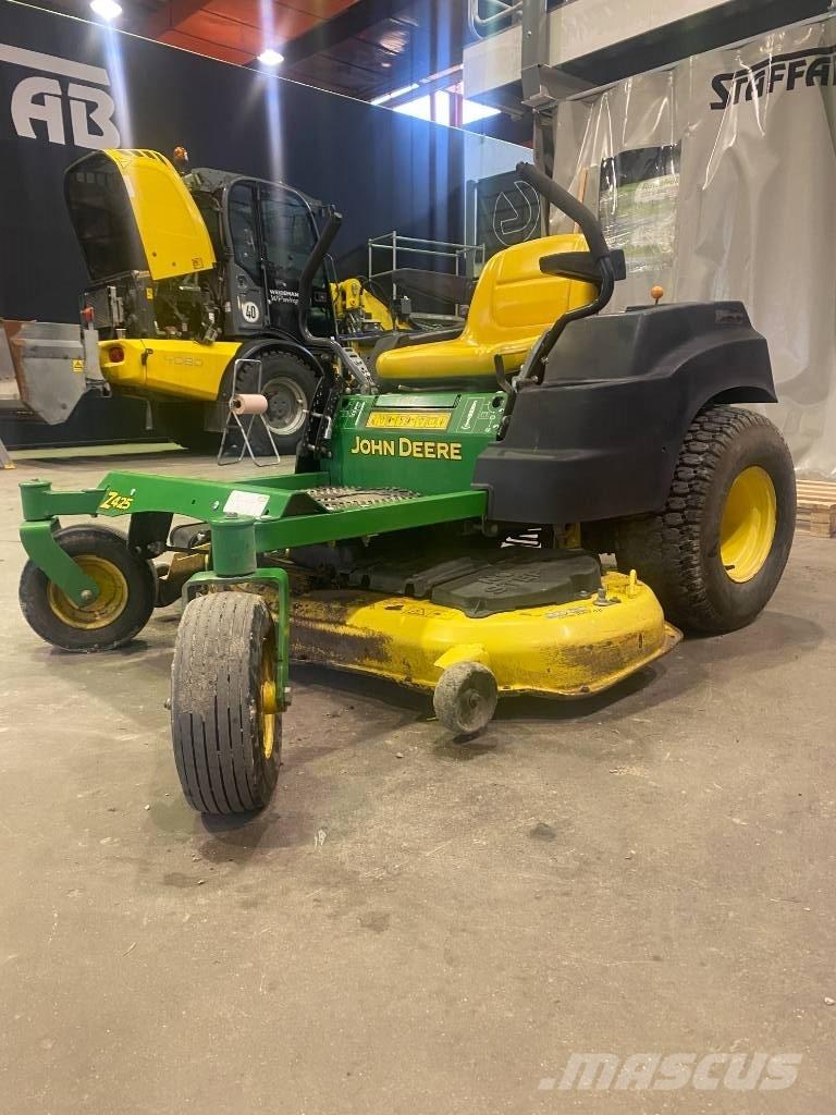 John Deere Z 425 Mauriņa traktors