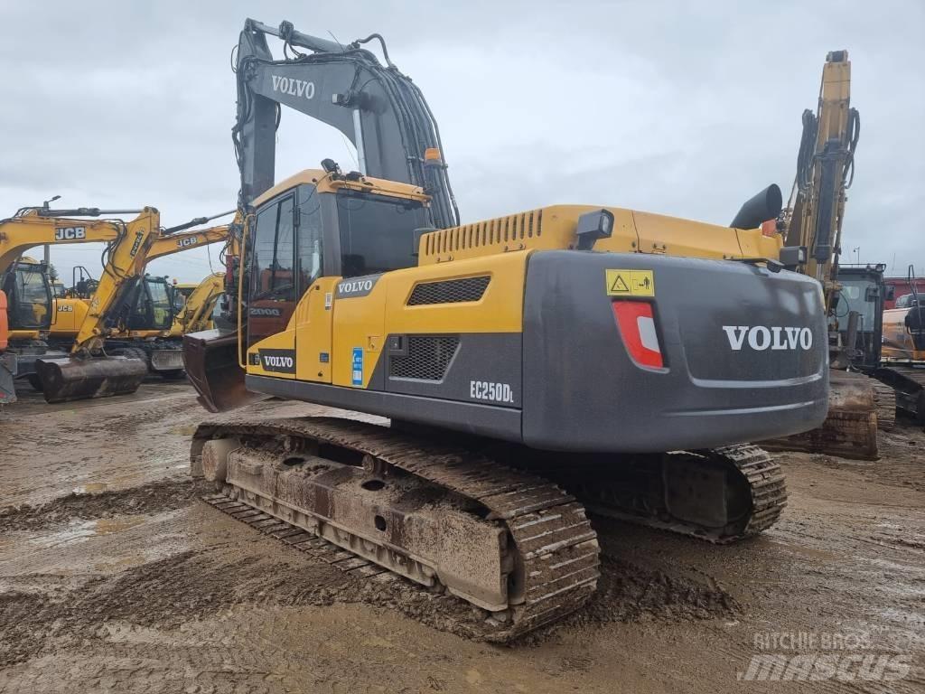 Volvo EC 250 D L Kāpurķēžu ekskavatori