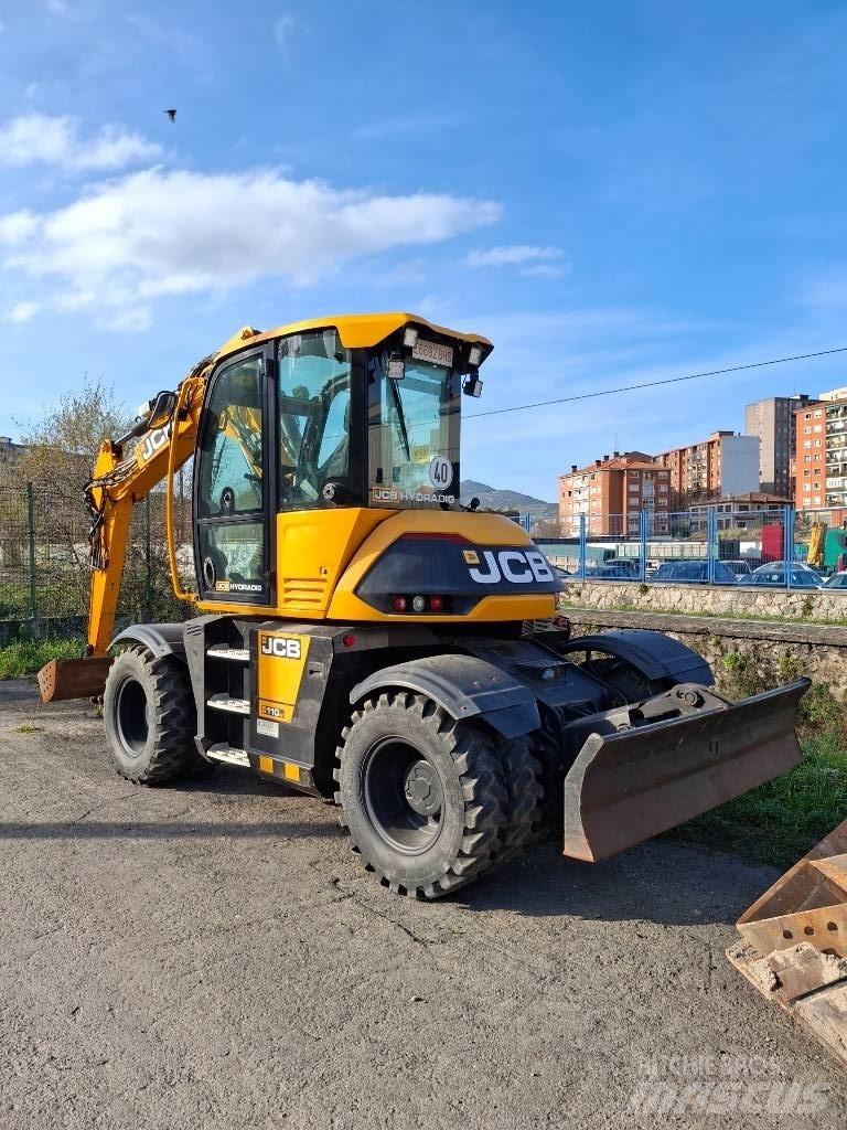 JCB Hydradig 110W Ekskavatori uz riteņiem