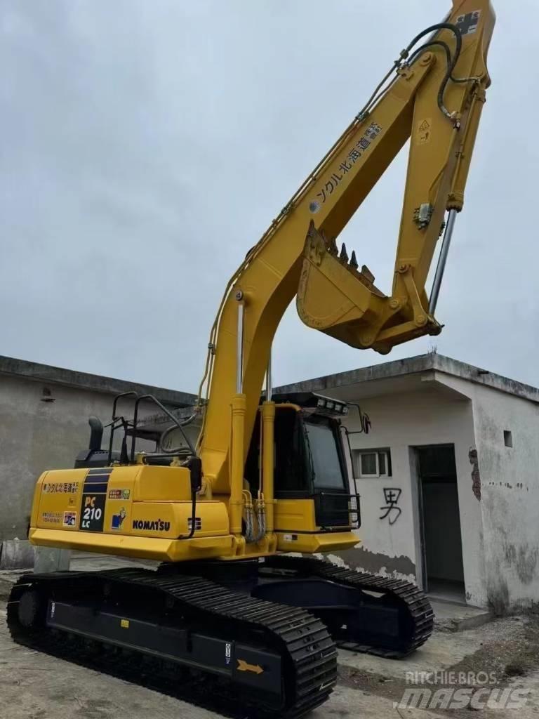 Komatsu 210LC-8 Kāpurķēžu ekskavatori