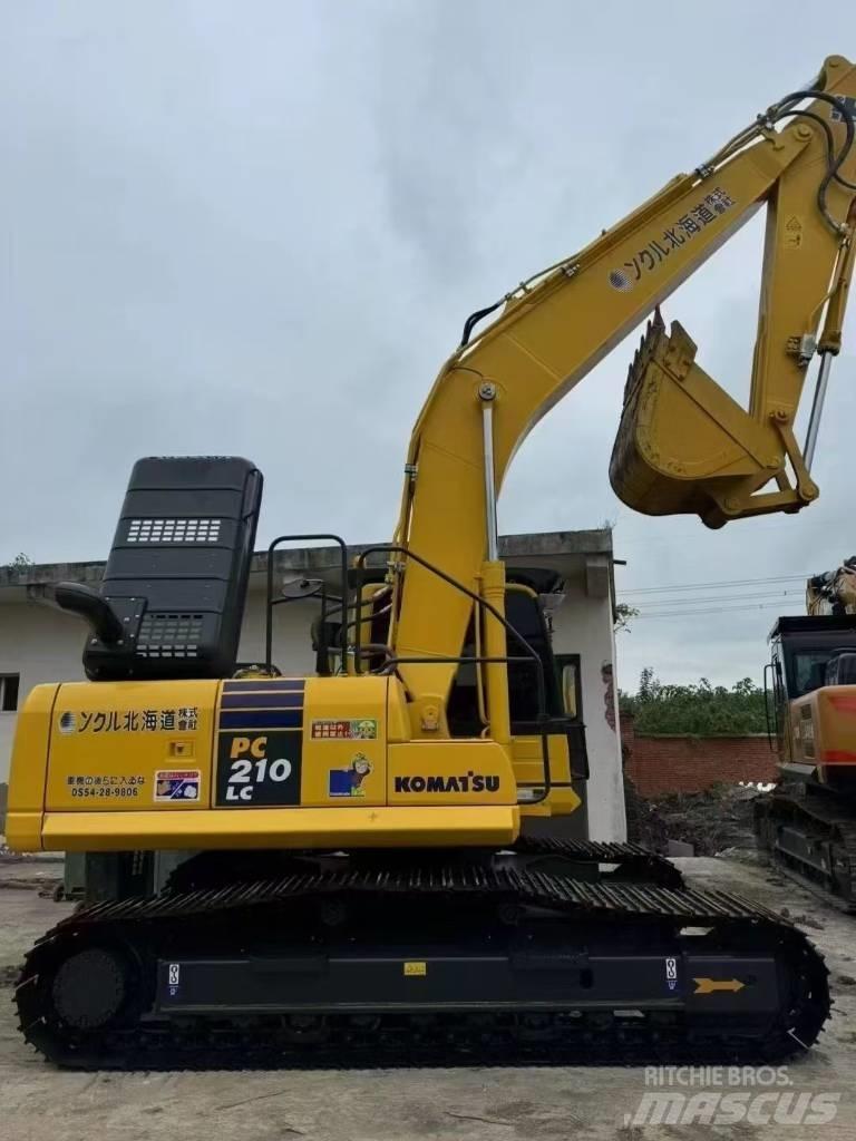 Komatsu 210LC-8 Kāpurķēžu ekskavatori
