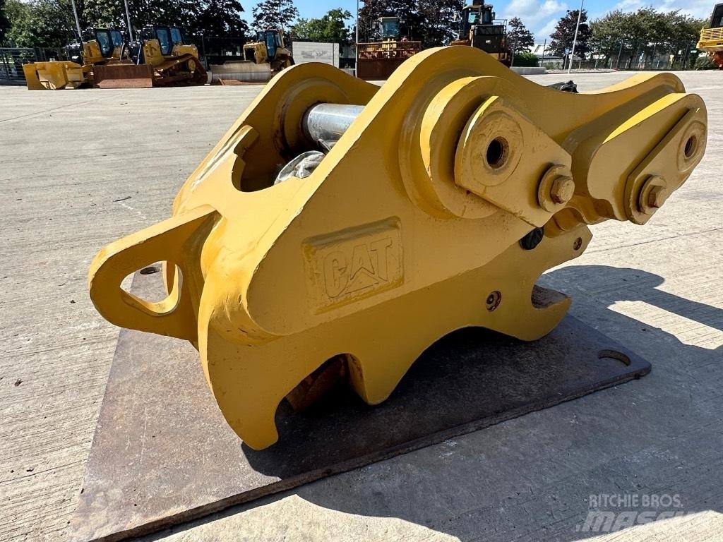 CAT 320 Ātrie savienotāji