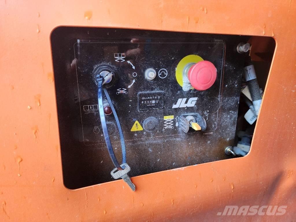 JLG 4069 LE Šķerveida pacēlāji