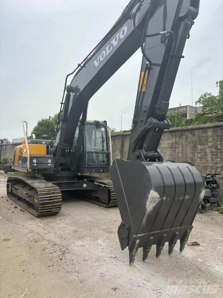Volvo EC 210 Vidēja lieluma ekskavatori 7 t - 12 t