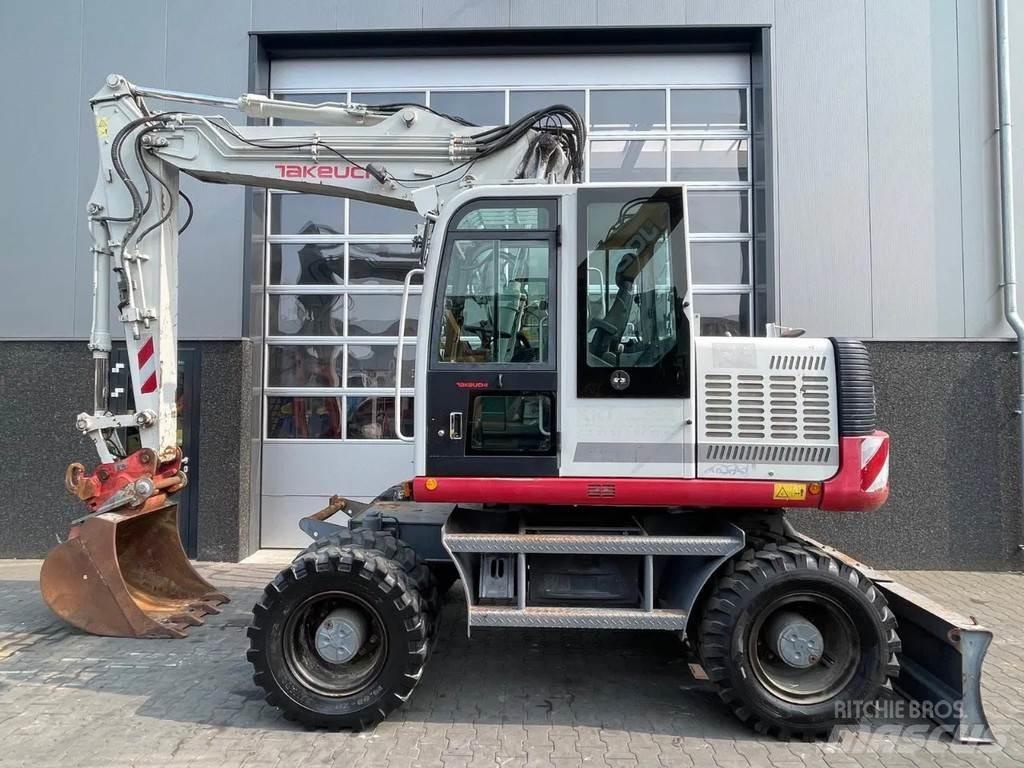 Takeuchi TB1160W Ekskavatori uz riteņiem