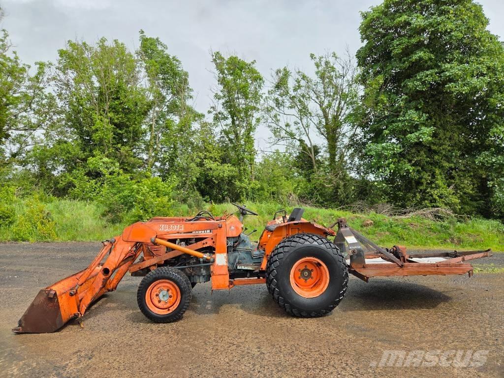 Kubota L 235 Kompaktie traktori