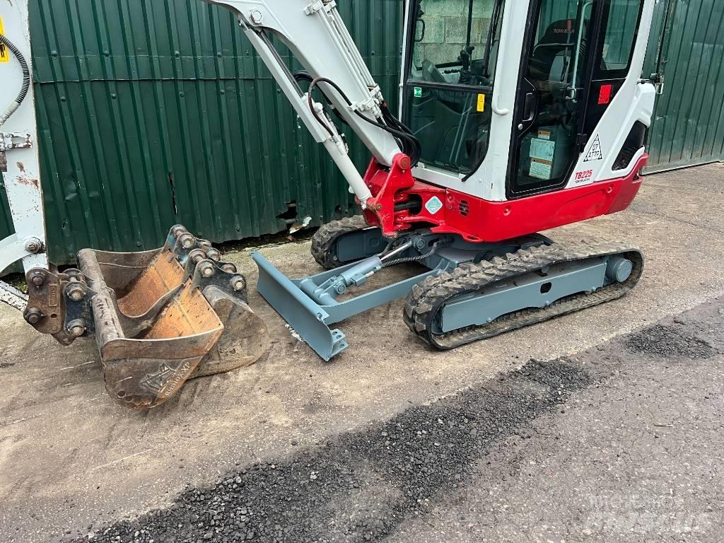Takeuchi TB225 Mini ekskavatori < 7 t