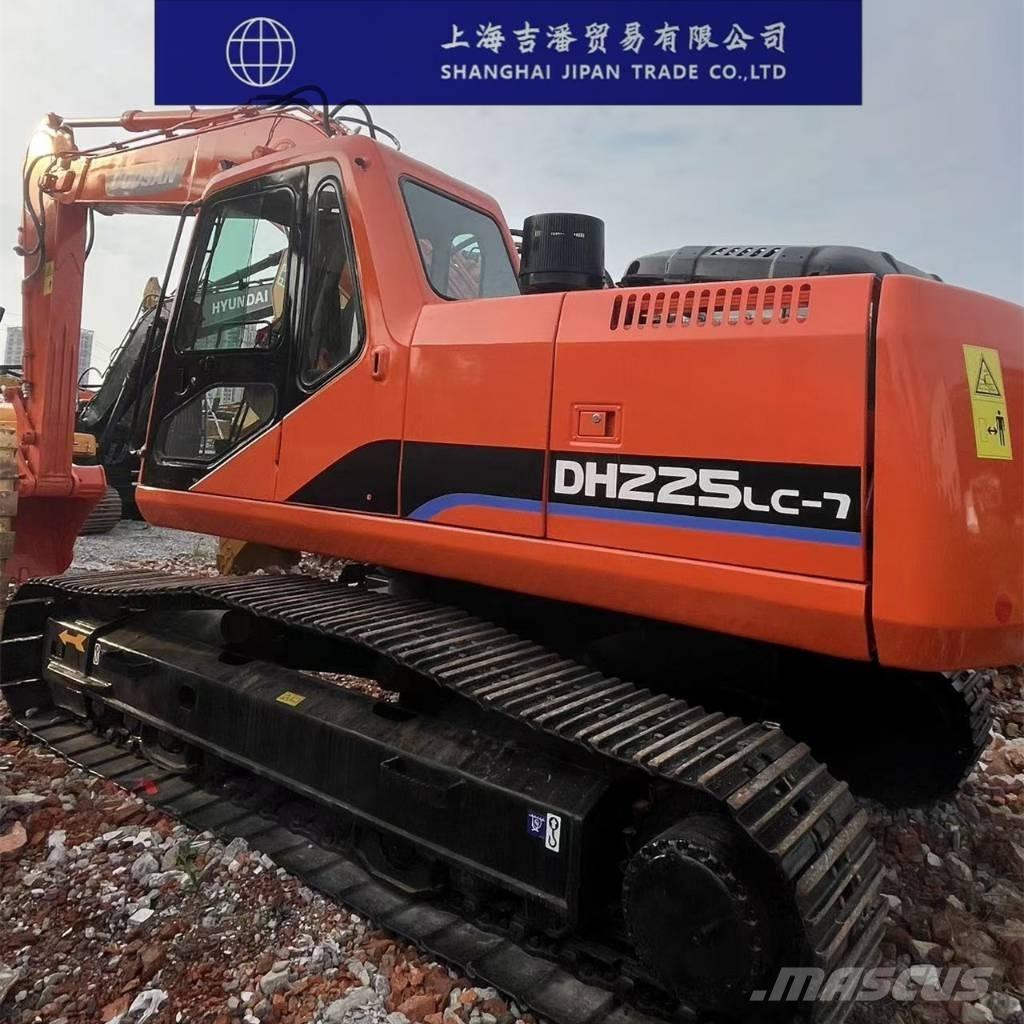Doosan DH 225 Kāpurķēžu ekskavatori